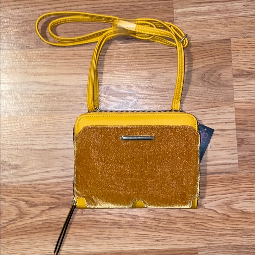 Mustard crossbody